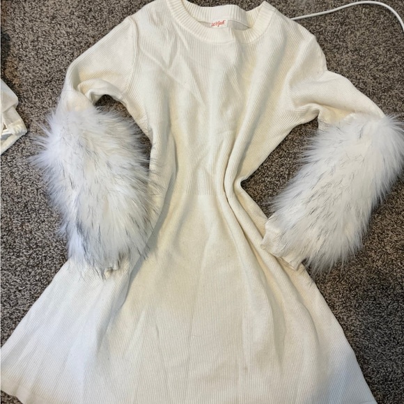 Dress - Picture 2 of 8